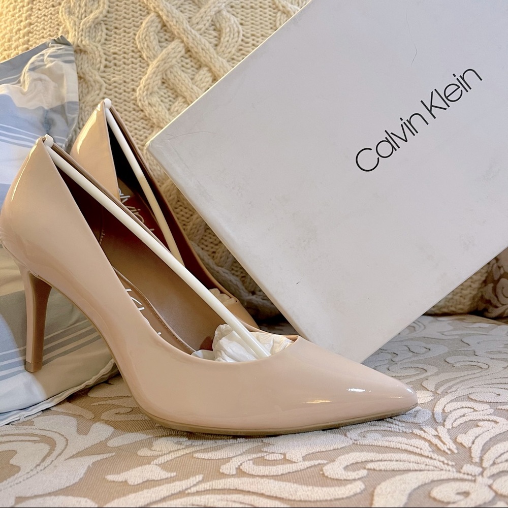 Calvin Klein NIB Sheer Satin Patent Gayle Pump